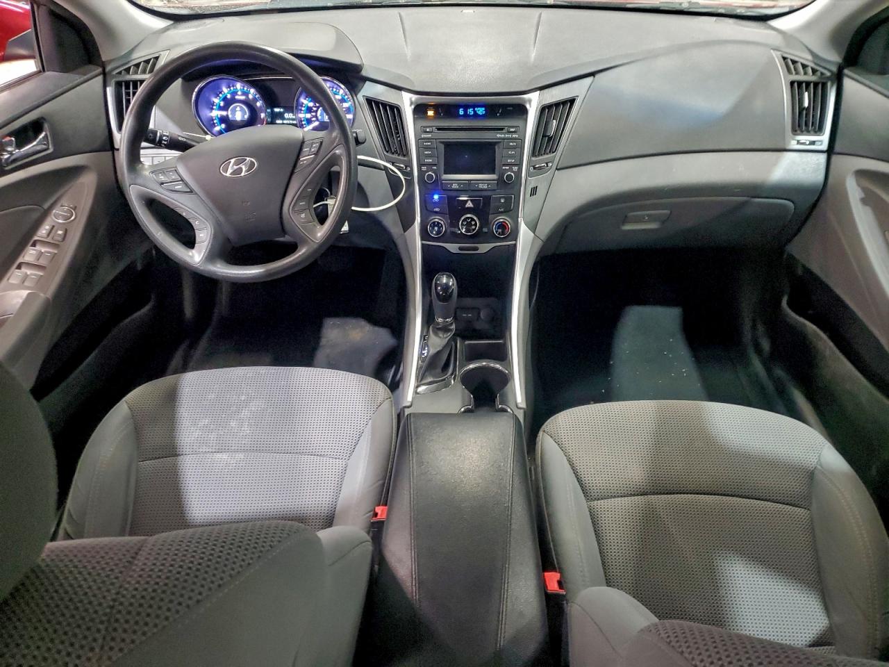 Hyundai SONATA Gls Image 12