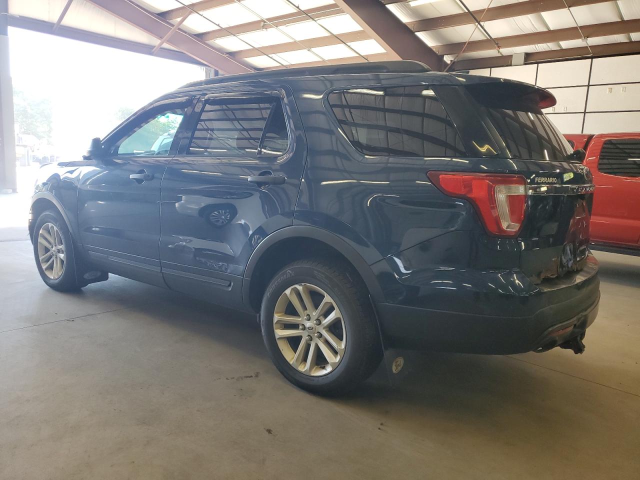 Ford Explorer Image 2