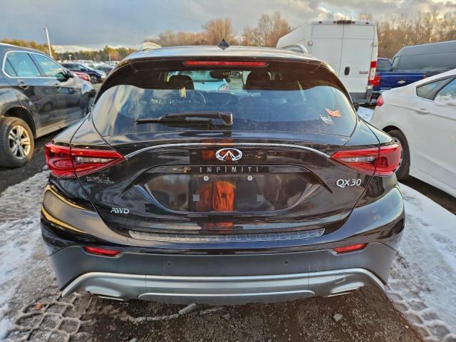 INFINITI Qx Base Image 4