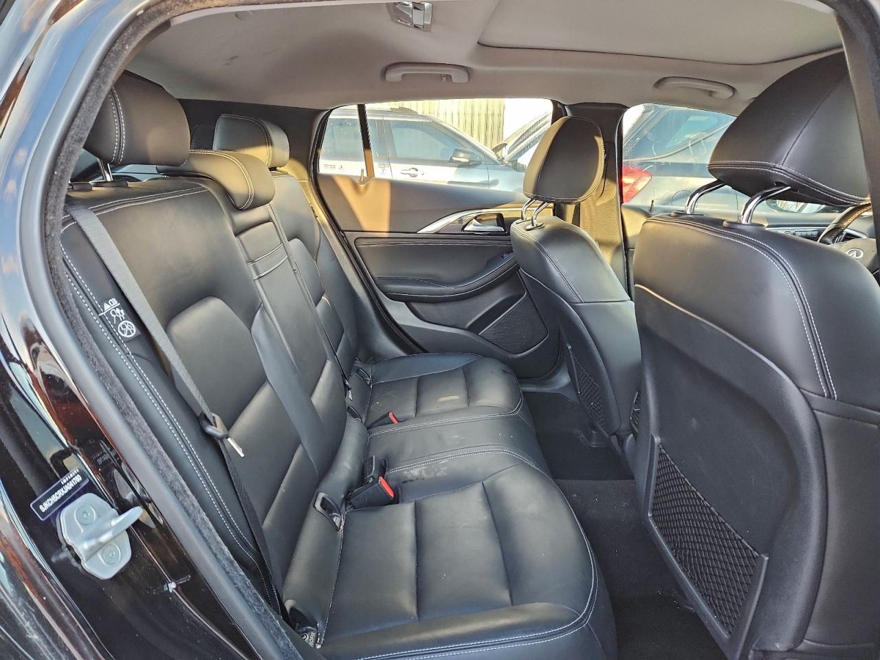 INFINITI Qx Base Image 13