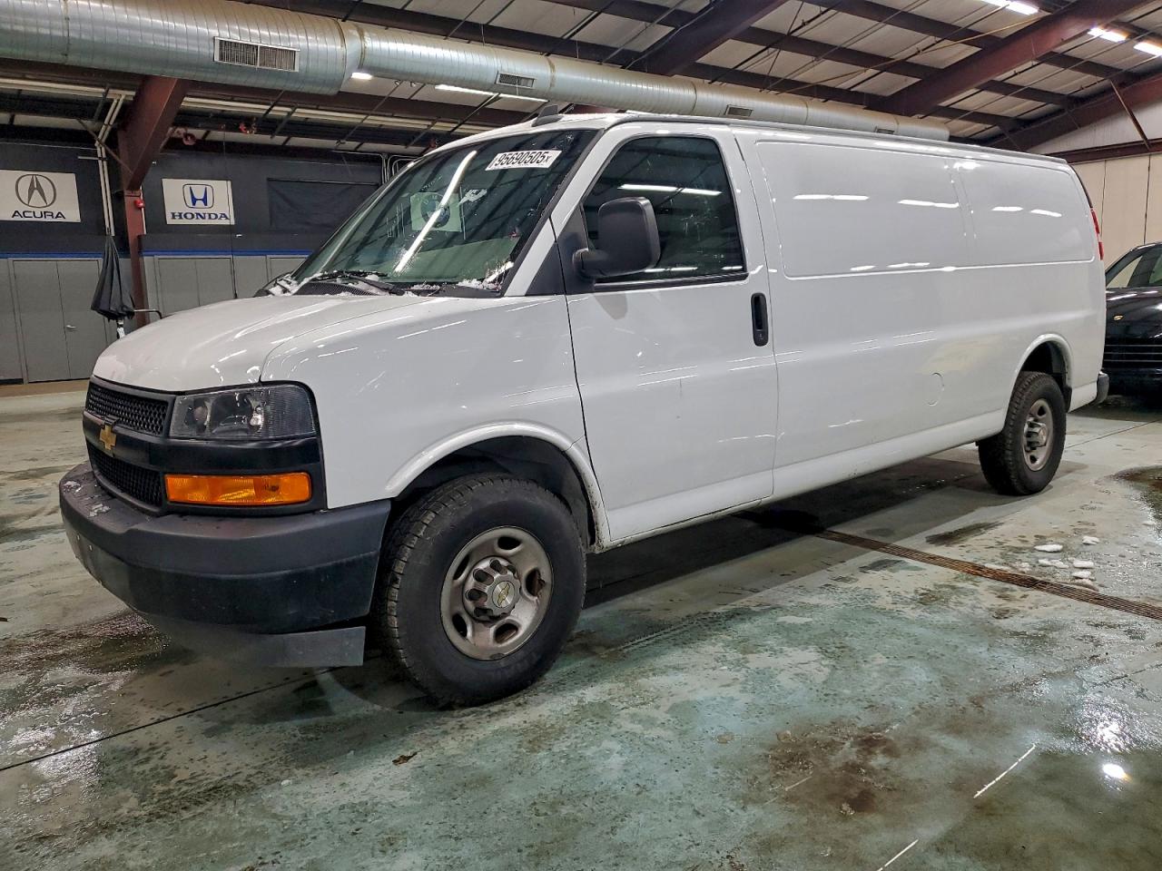Chevrolet Express Image 1