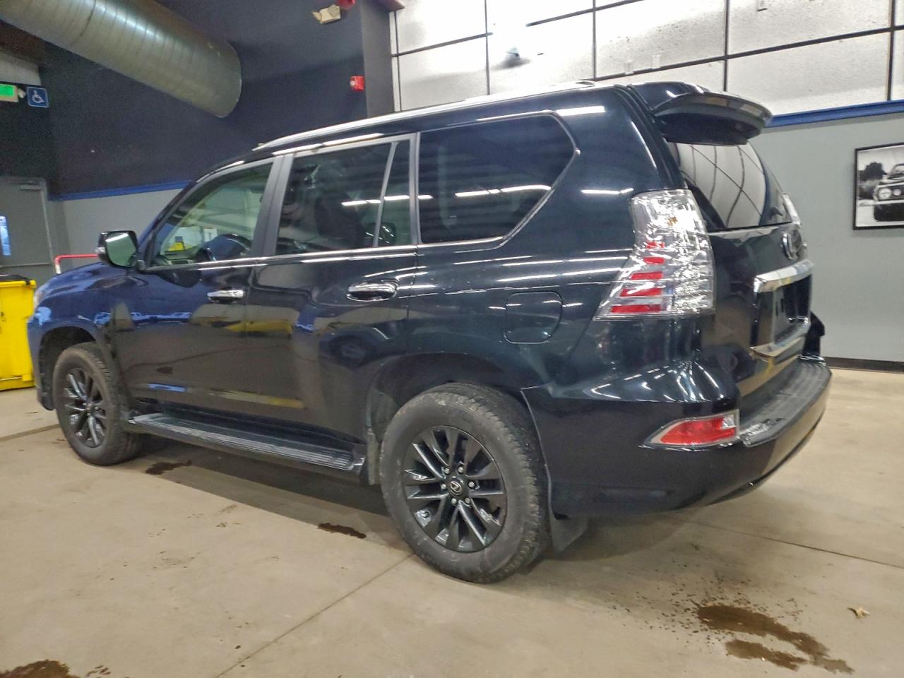 Lexus Gx 460 Premium Image 12