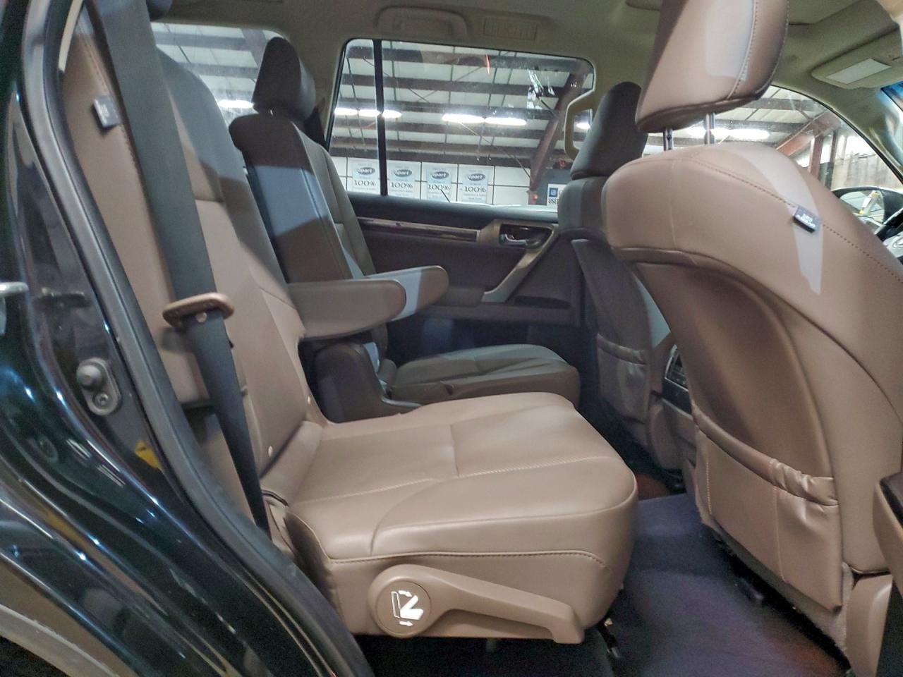 Lexus Gx 460 Premium Image 10