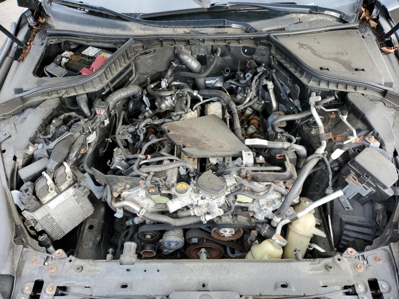 Infi Q50 Red Sport 400 Image 5