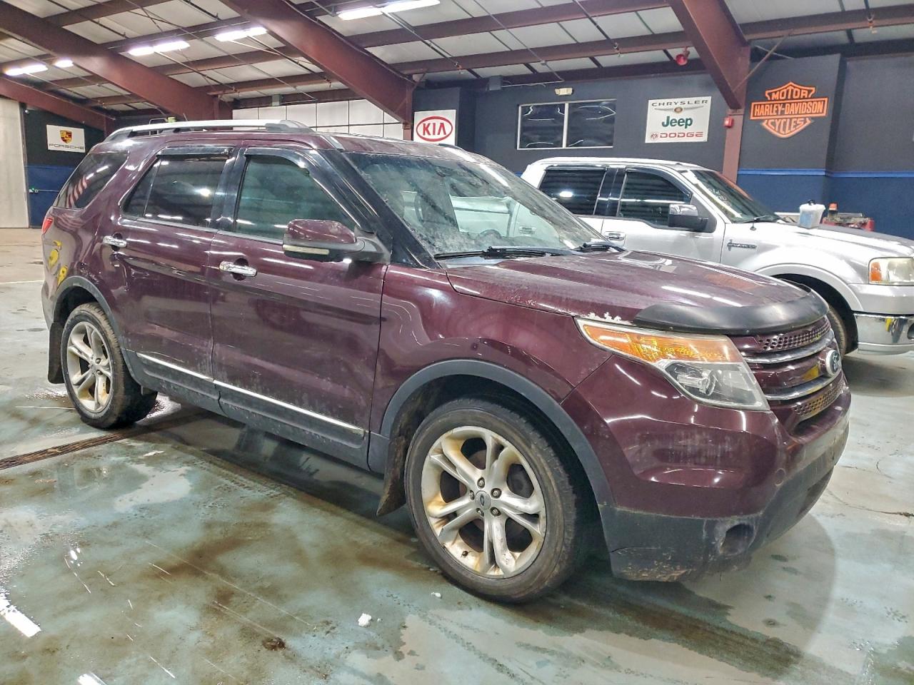 Ford Explorer Limited Image 10