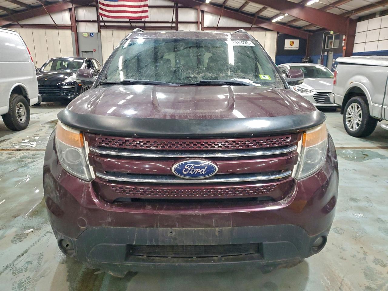 Ford Explorer Limited Image 5