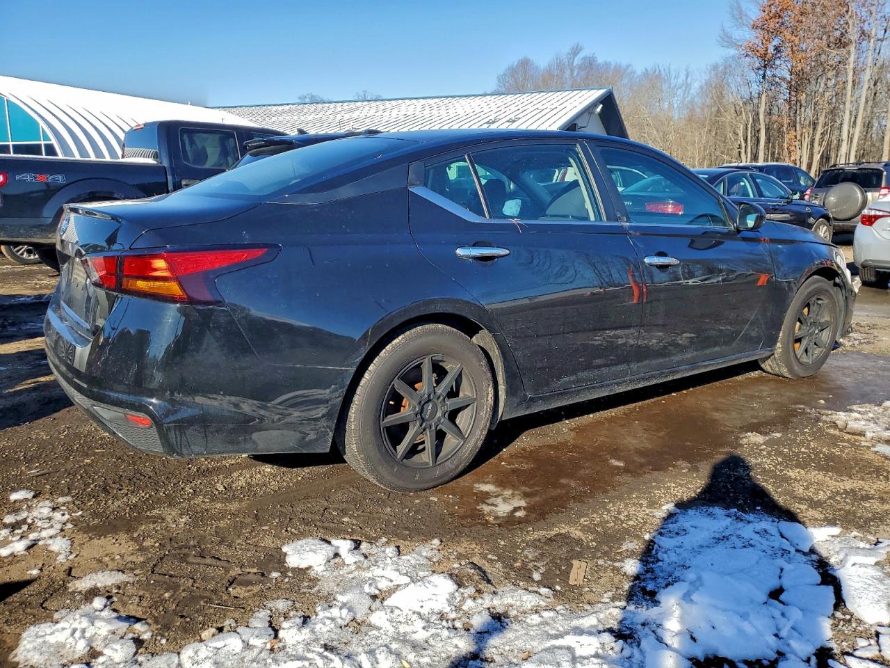 Nissan Altima S Image 4