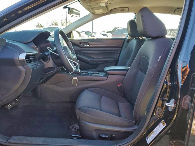 Nissan Altima S Image 12