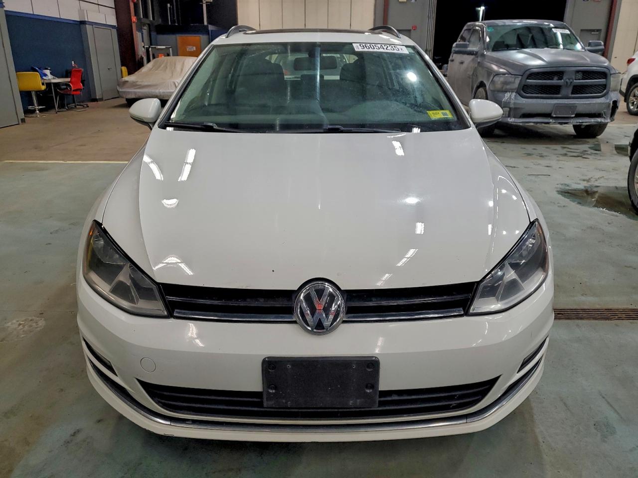 Volkswagen Golf Tdi S Image 9