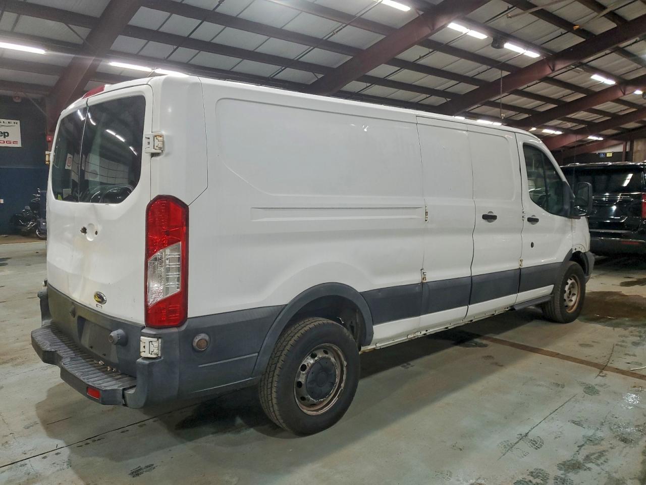 Ford Transit T-350 Image 9