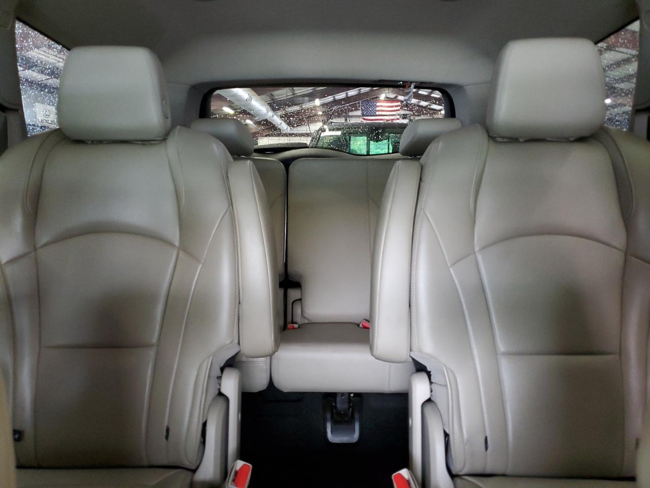 Buick Enclave Essence Image 6