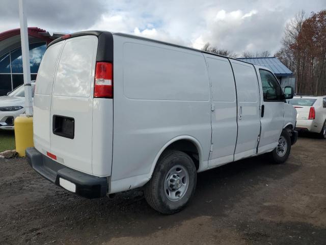 Chevrolet Express Image 4