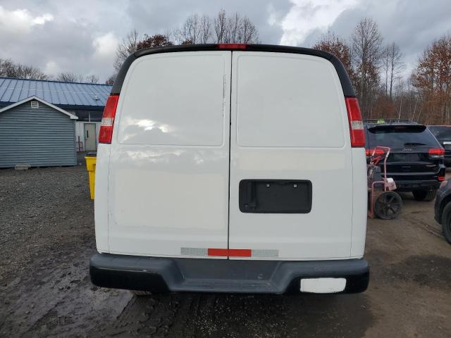 Chevrolet Express Image 14