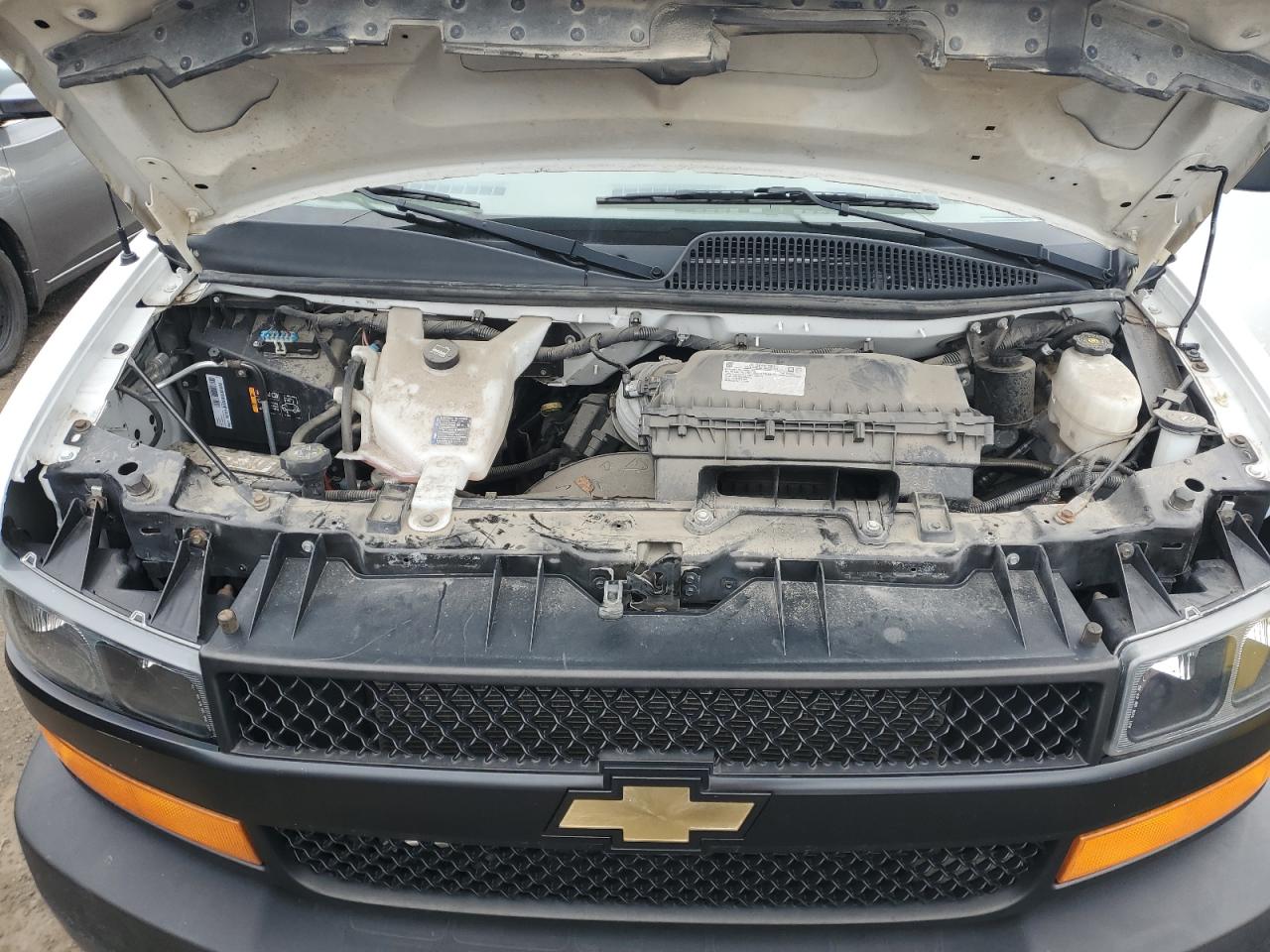 Chevrolet Express Image 8