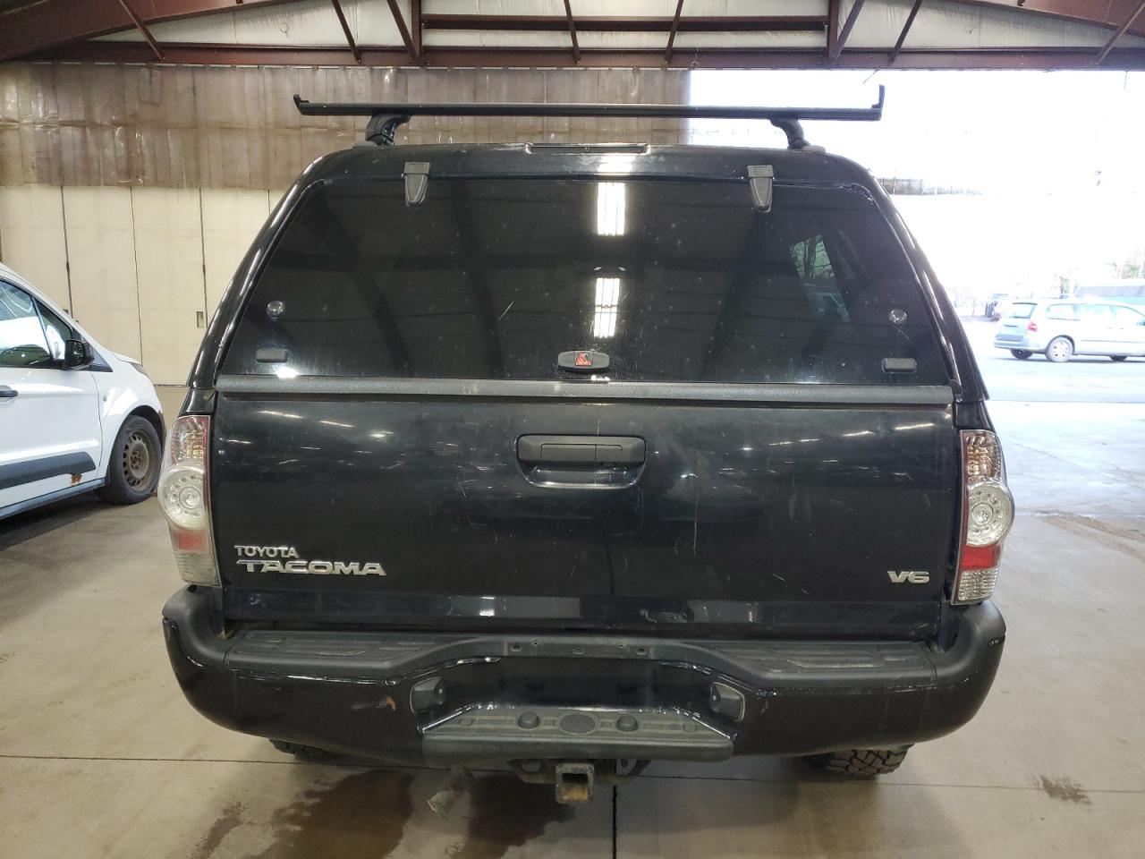 Toyota Tacoma Double Cab Image 8