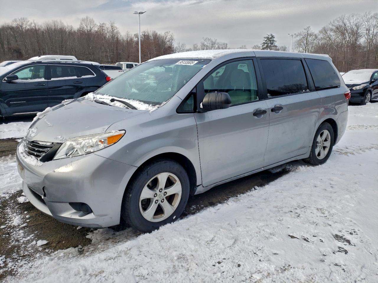 Toyota Sienna Image 1