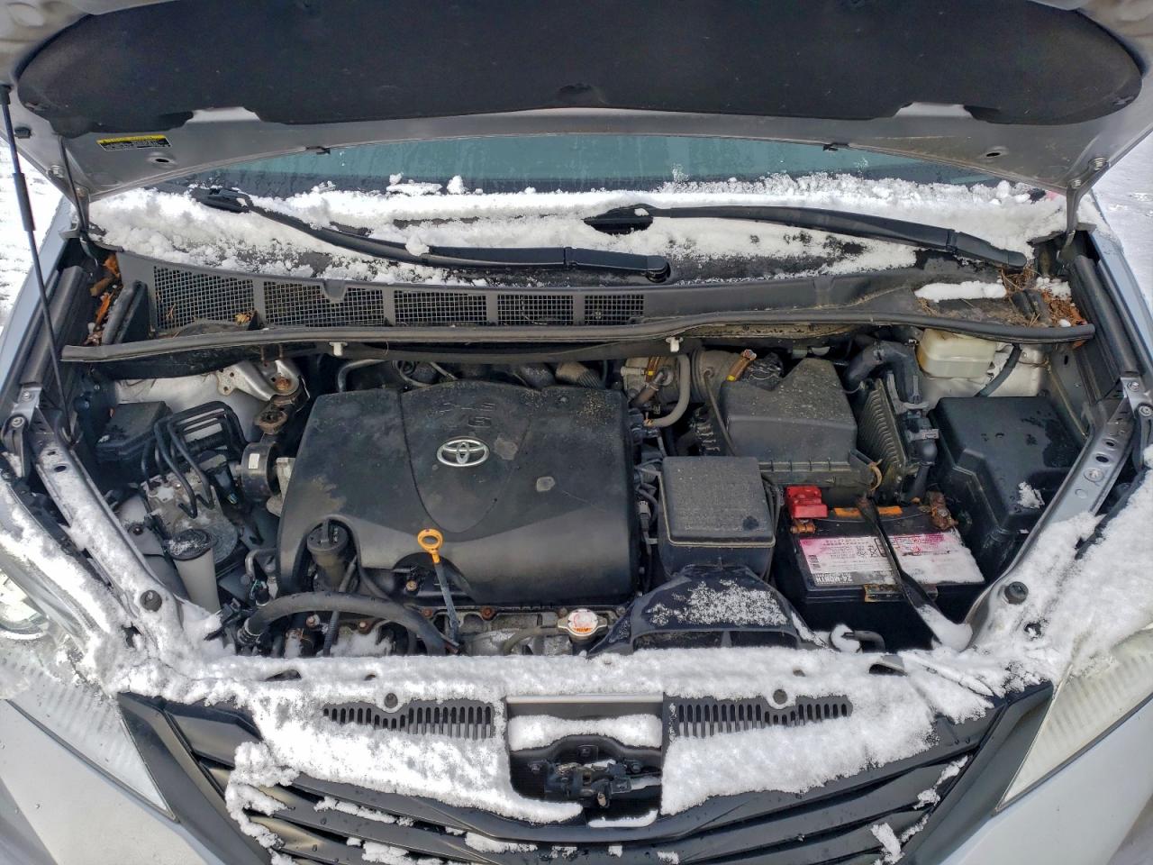 Toyota Sienna Image 11