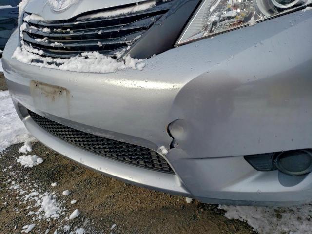 Toyota Sienna Image 7