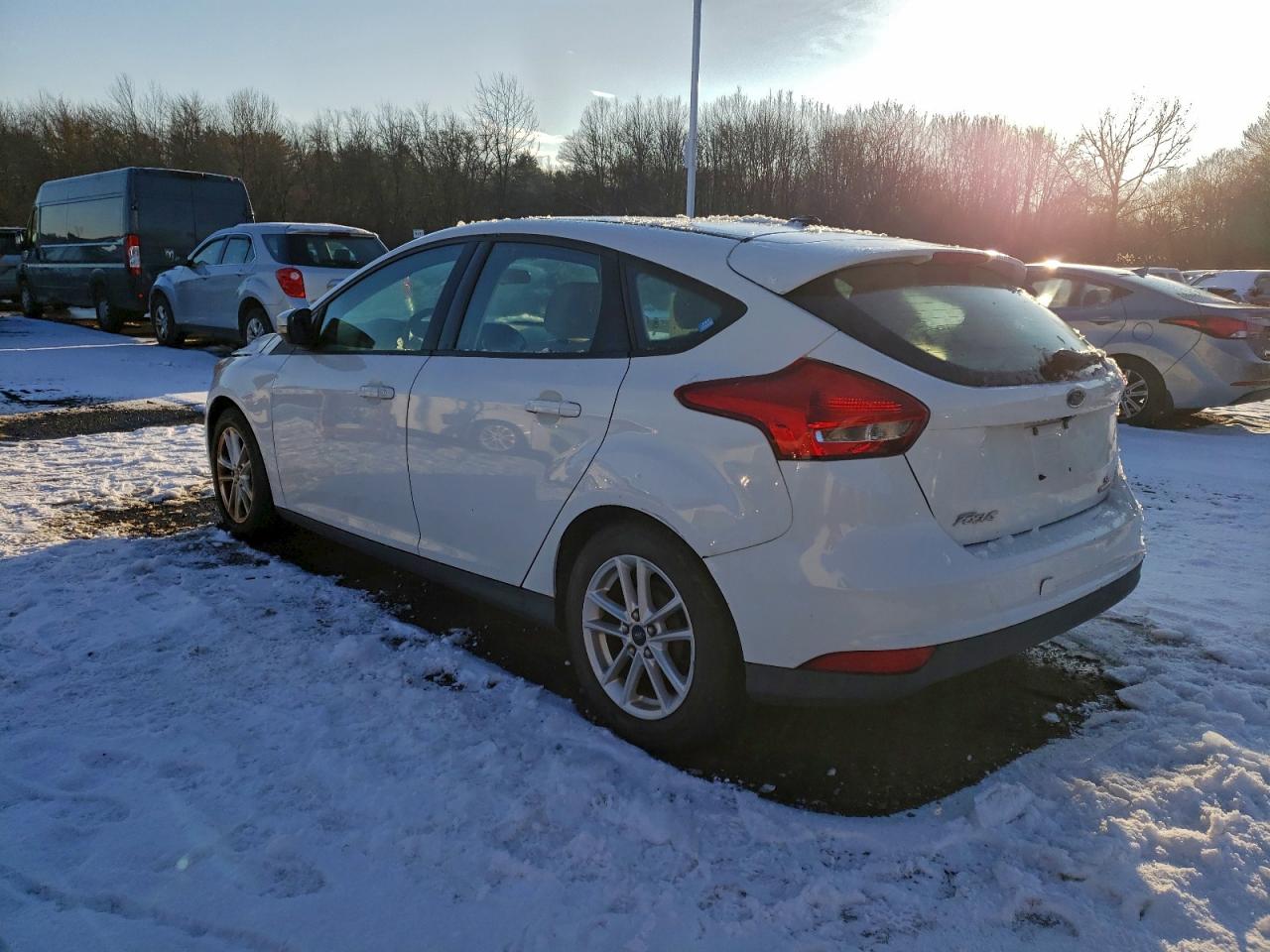 Ford Focus Se Image 10