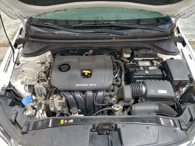 Hyundai ELANTRA Sel Image 2