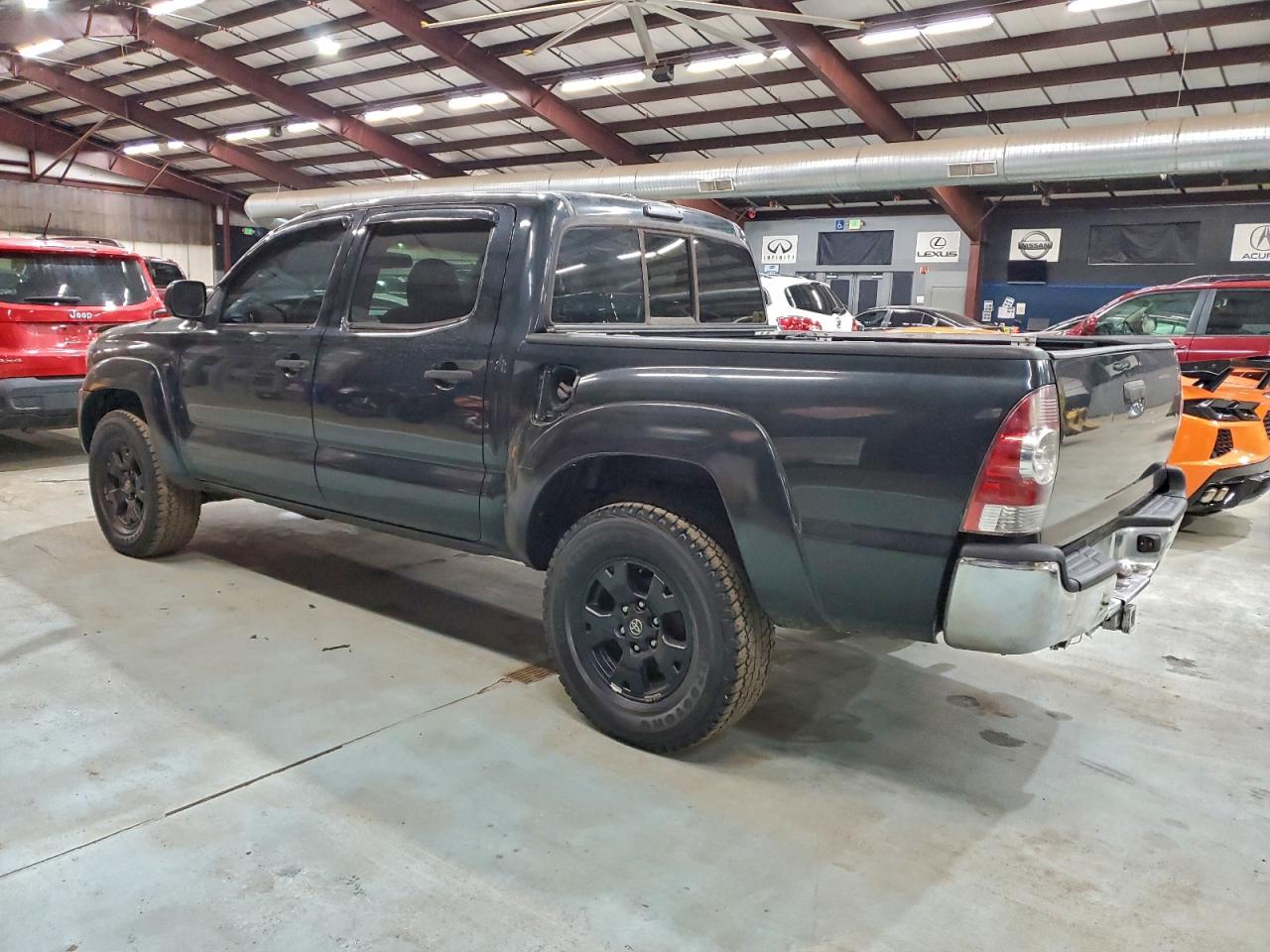 Toyota Tacoma Double Cab Image 10