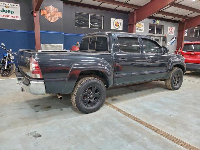 Toyota Tacoma Double Cab Image 12