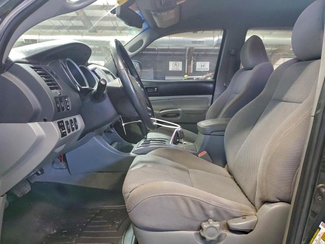 Toyota Tacoma Double Cab Image 2