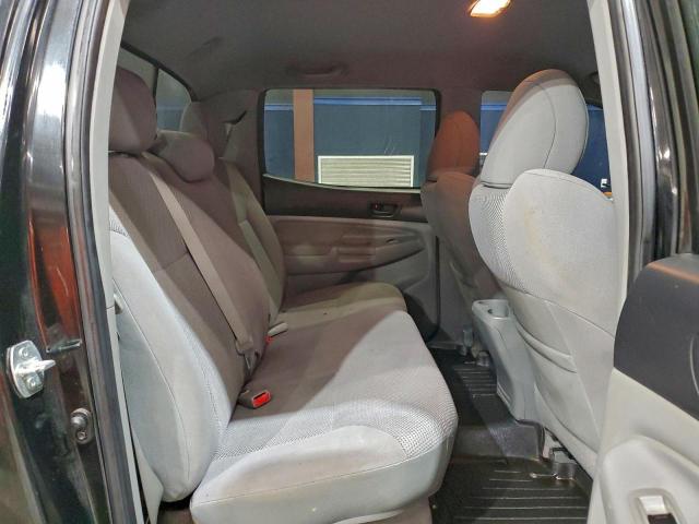 Toyota Tacoma Double Cab Image 9