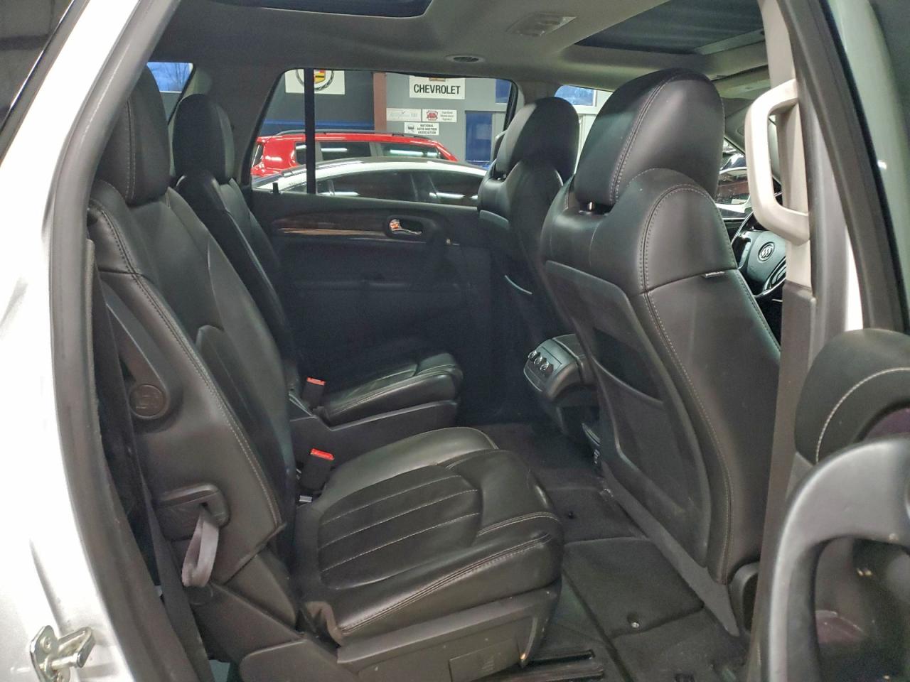 Buick Enclave Image 11