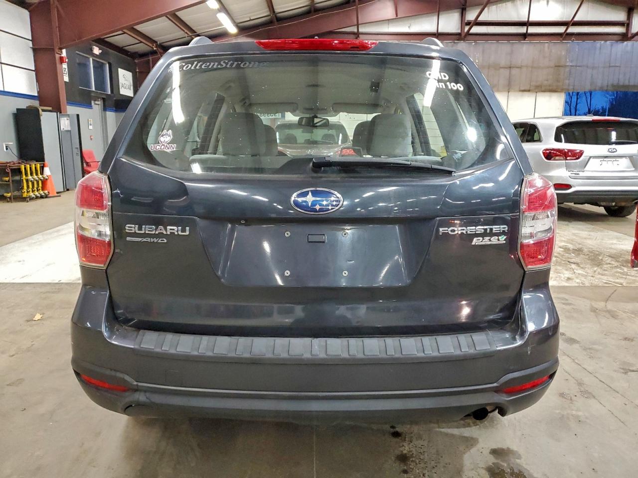 Subaru Forester 2.5i Image 10