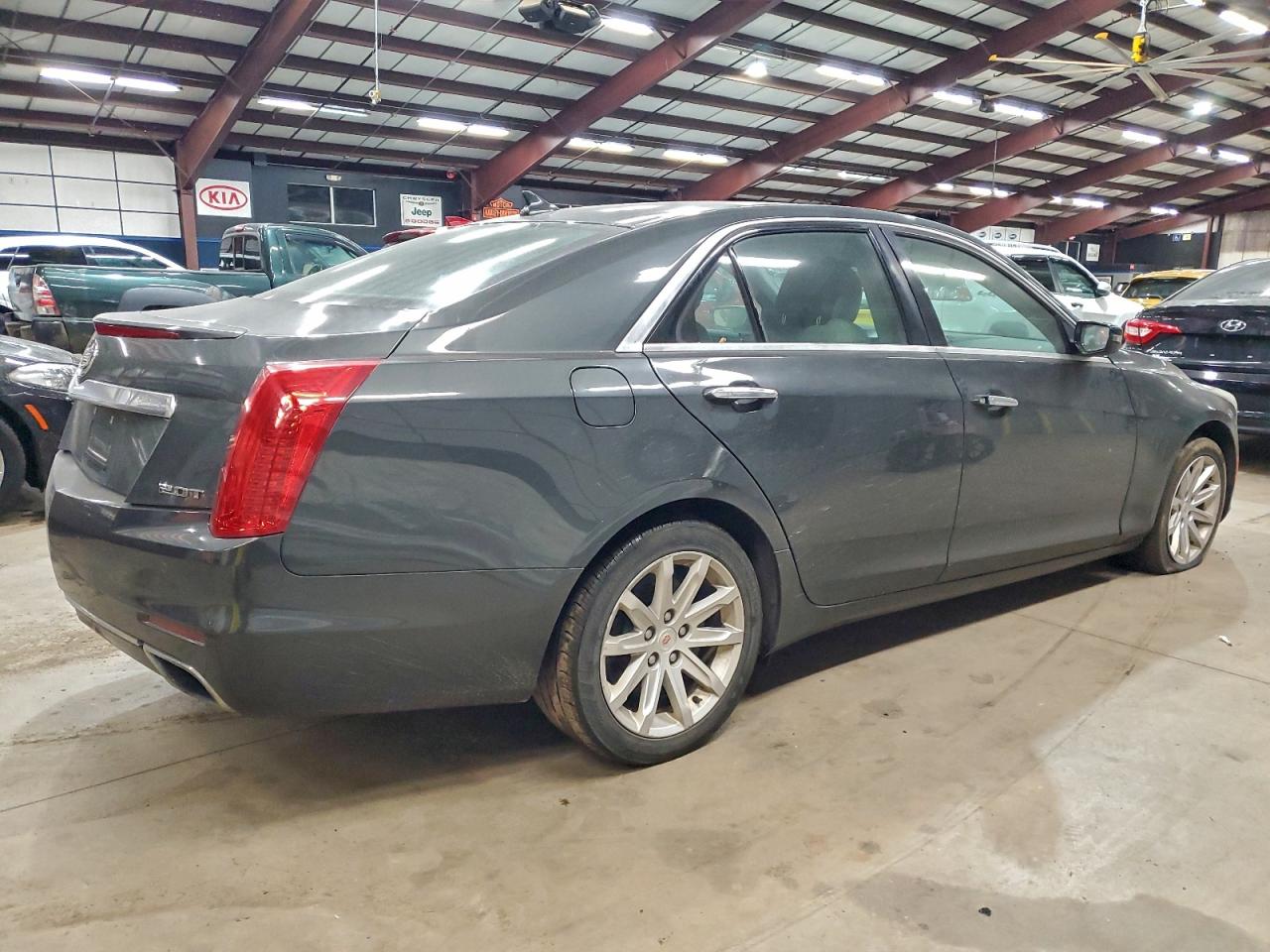 Cadillac CTS Image 8