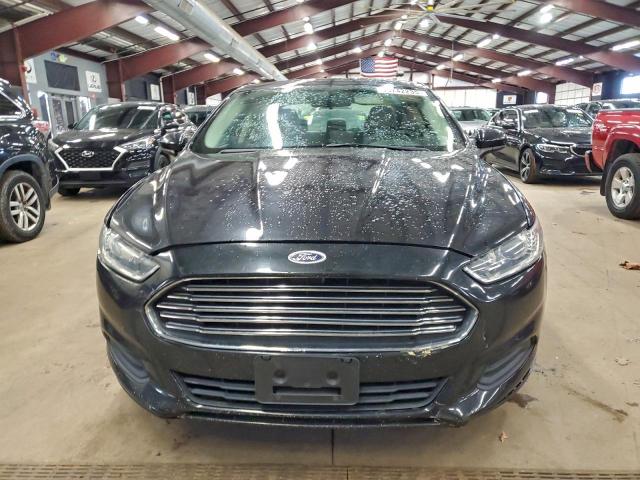 Ford Fusion S Image 5