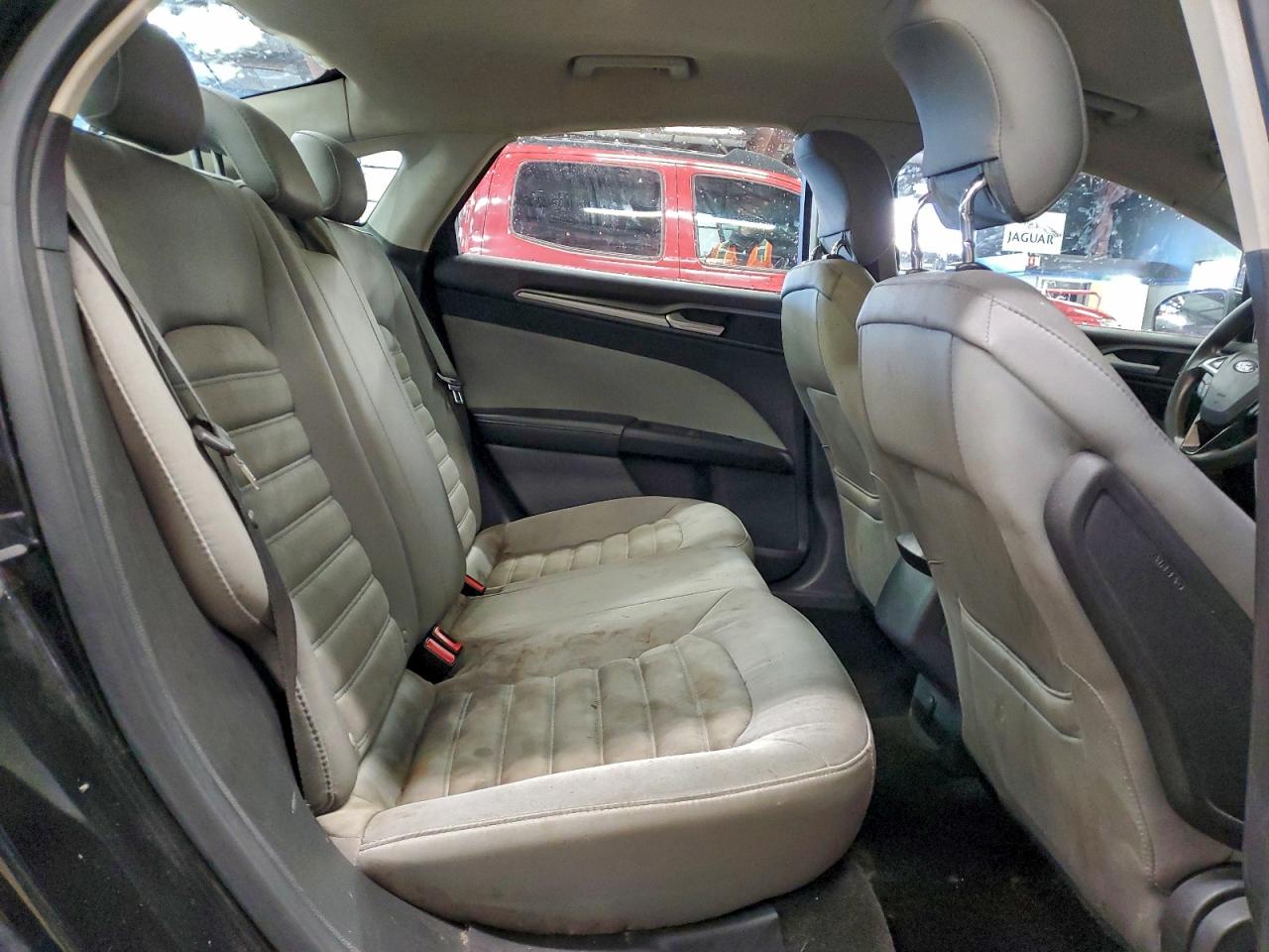 Ford Fusion S Image 11