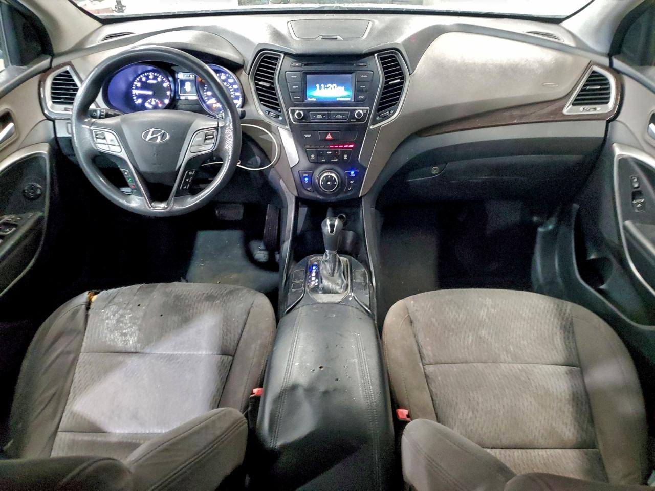 Hyundai SANTA FE Image 12