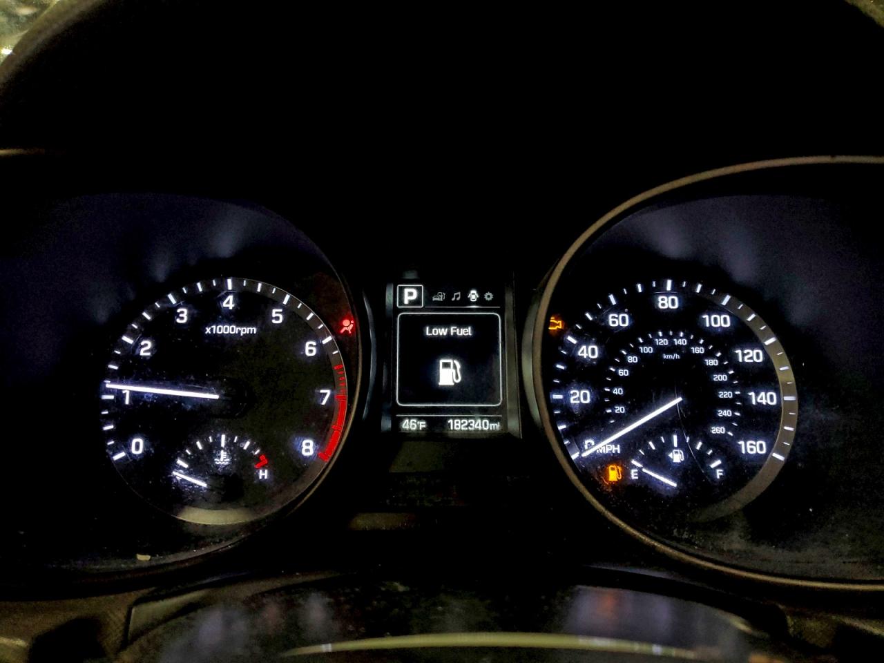 Hyundai SANTA FE Image 2