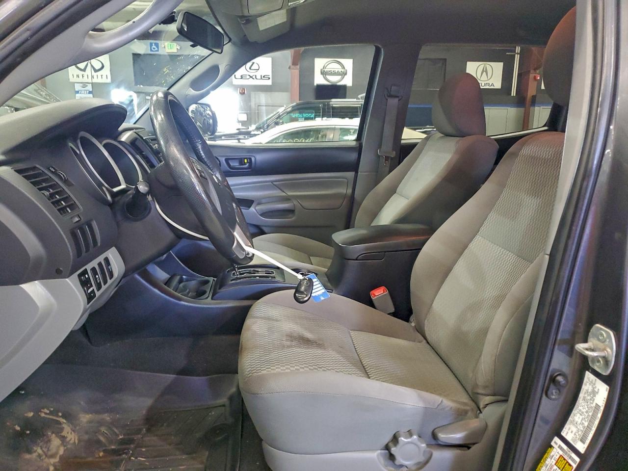 Toyota Tacoma Double Cab Image 6