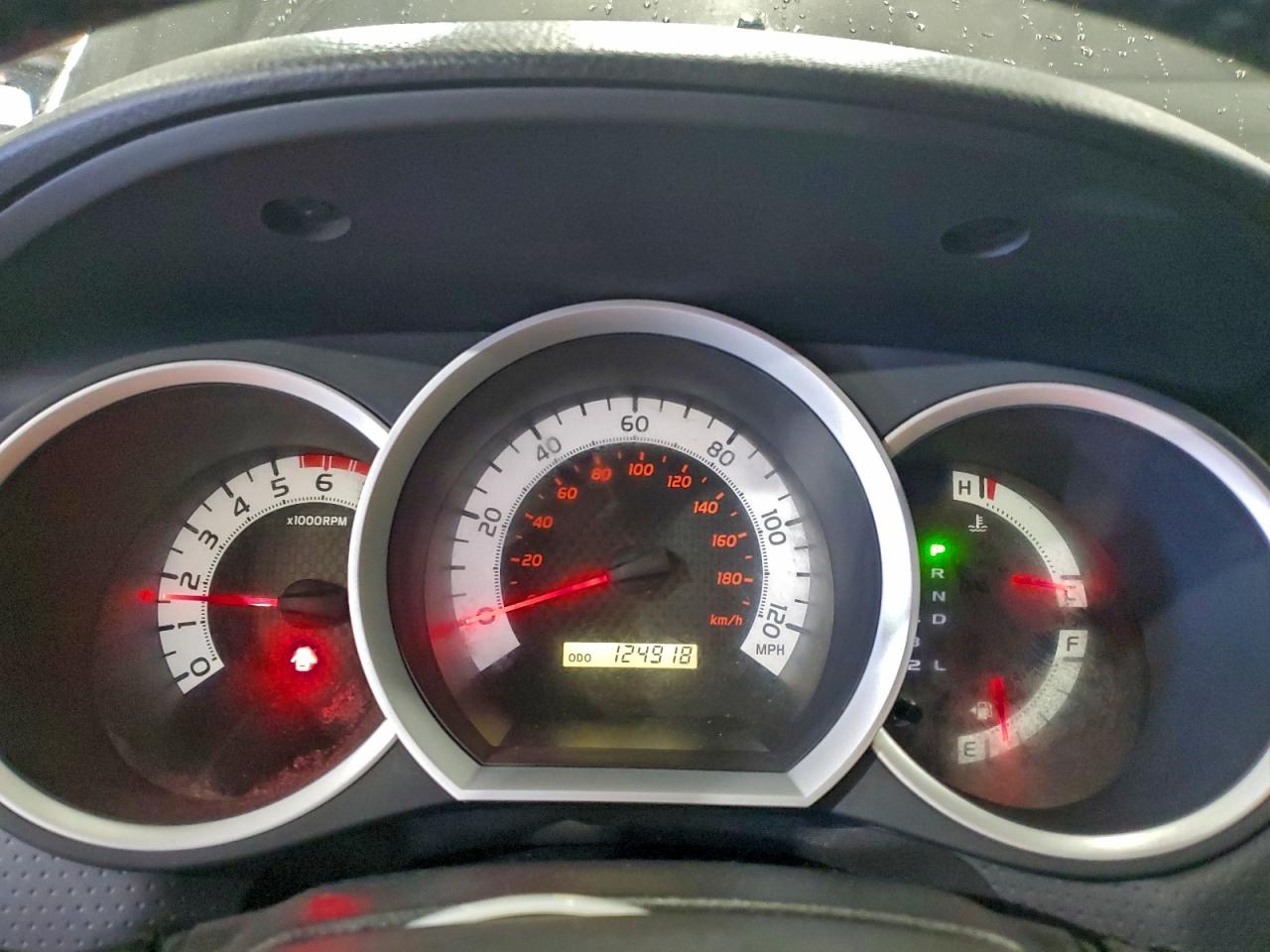 Toyota Tacoma Double Cab Image 3