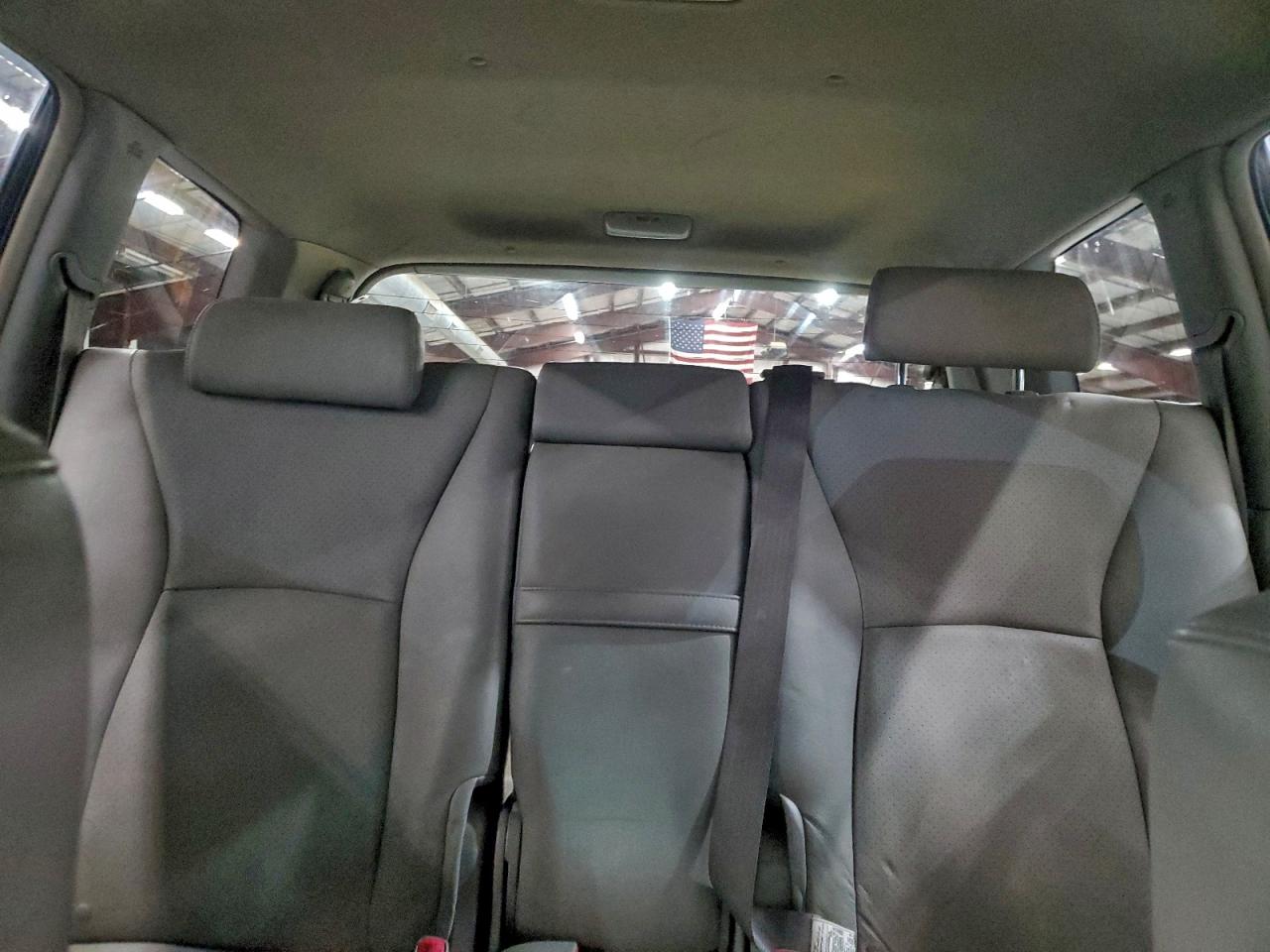 Toyota Highlander Hybrid Image 4