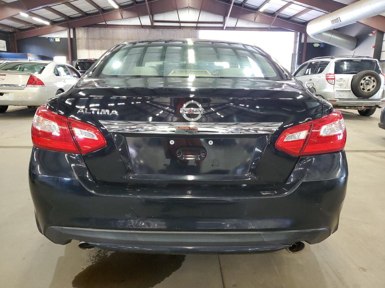 Nissan Altima 2.5 Image 9