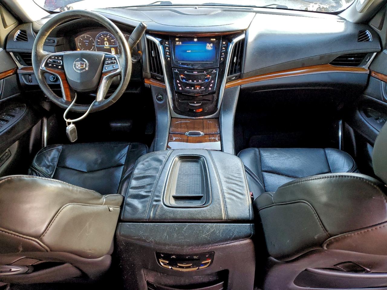 Cadillac Escalade Premium Image 7