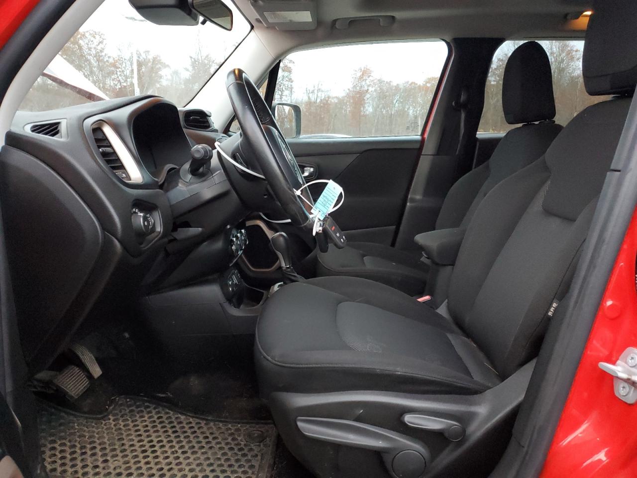 Jeep Renegade Latitude Image 11