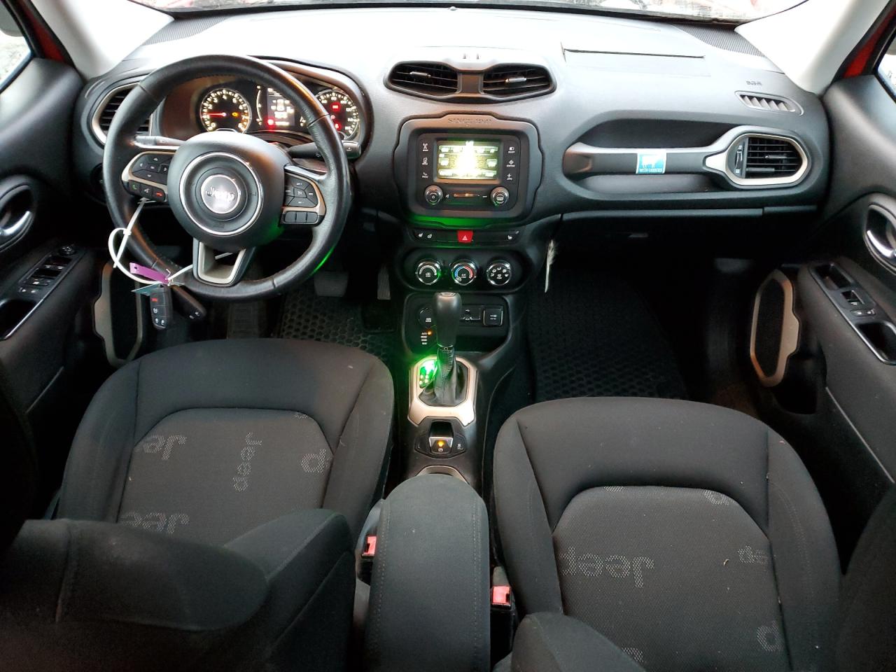 Jeep Renegade Latitude Image 10