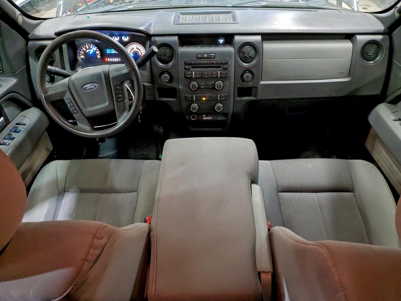 Ford F-150 Super Cab Image 6