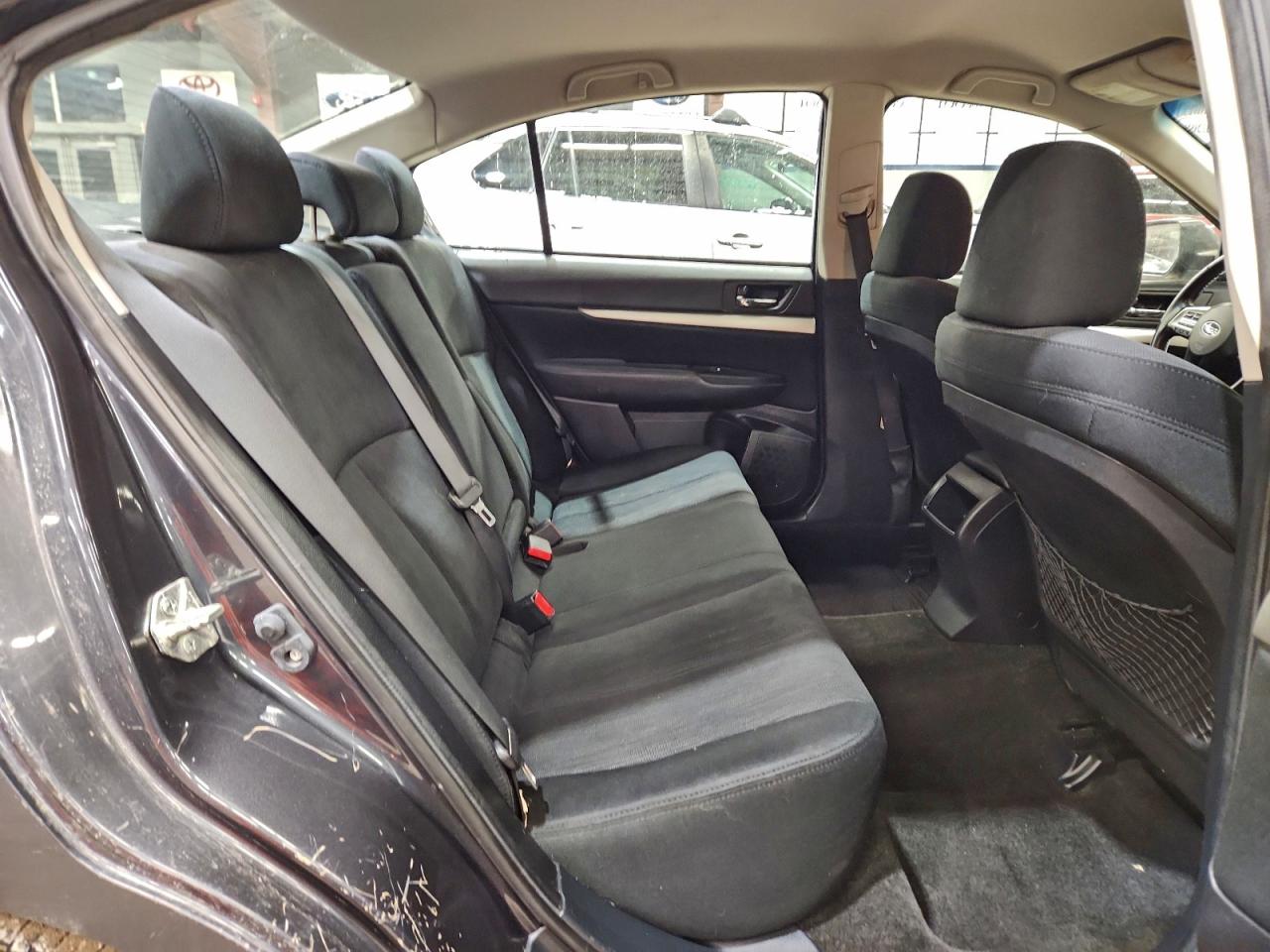 Subaru Legacy 2.5i Premium Image 5