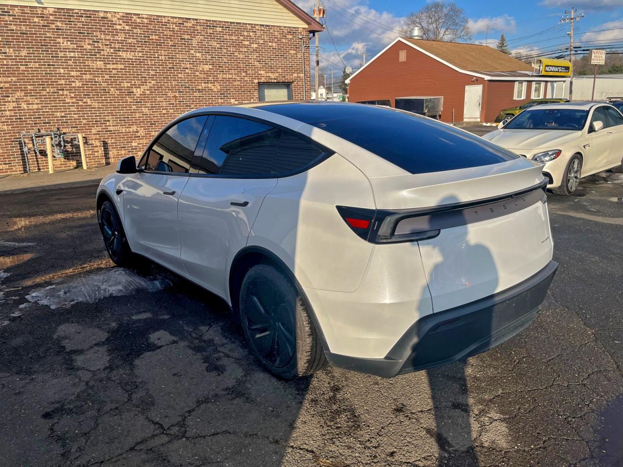 Tesla Model Y Image 2