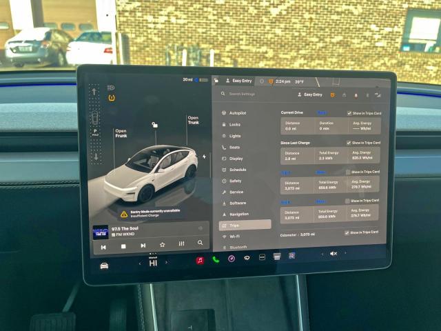 Tesla Model Y Image 8