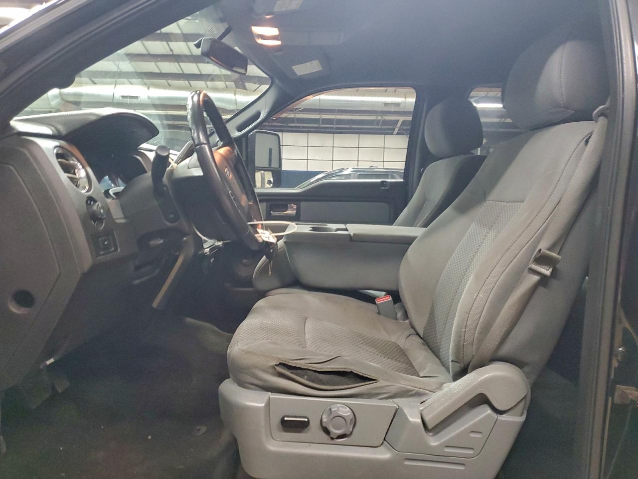 Ford F-150 Supercrew Image 12