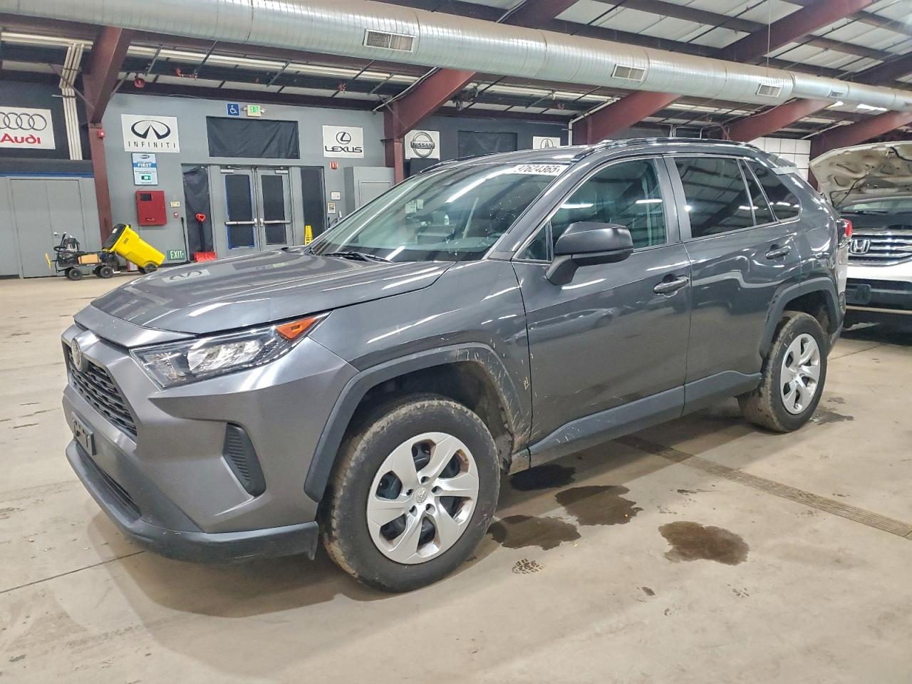 Toyota RAV4 Le Image 1