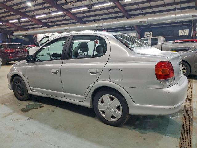 Toyota ECHO Image 12