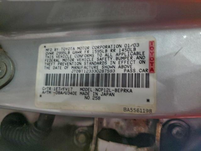 Toyota ECHO Image 10